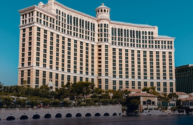 Vehículos Dollar para rentar en Bellagio de Las Vegas Coches Dollar para alquilar en el Hotel Bellagio de Las Vegas