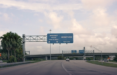 Reserve um veículo no Aeroporto de Fort Lauderdale Aluguel de carros no Aeroporto de Fort Lauderdale